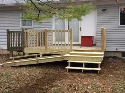 Deck railing construction